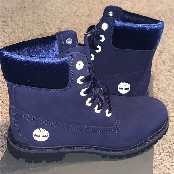 COPY - Navy velvet timberland boots size 7.5 - Picture 3 of 5